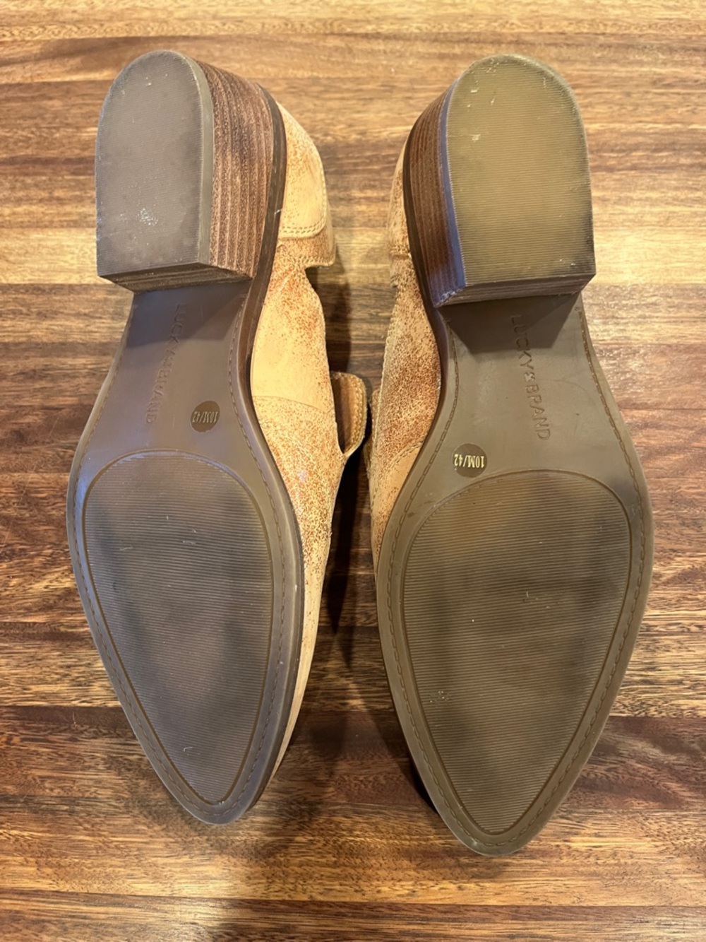 Lucky cut out leather shoes size 10 - Picture 3 of 10